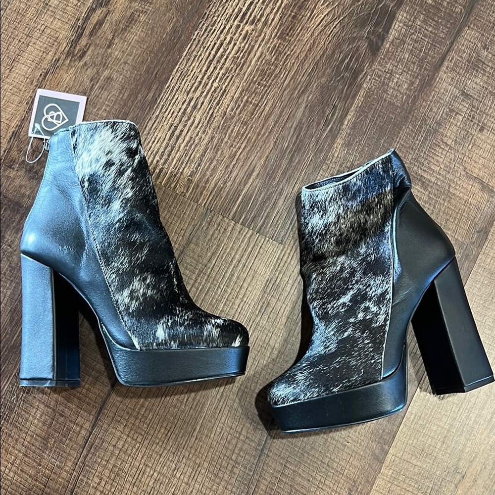 Stylish hair on hide Black Ankle Boots